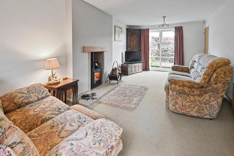 4 bedroom detached house for sale, Derwent Gardens, Ashbourne, DE6