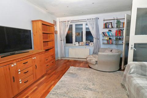 3 bedroom semi-detached house for sale, Monarch Way, Southampton SO30