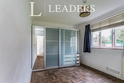 2 bedroom flat to rent, College Court, Ashburton Road, CR0
