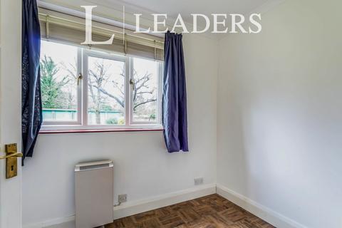 2 bedroom flat to rent, College Court, Ashburton Road, CR0