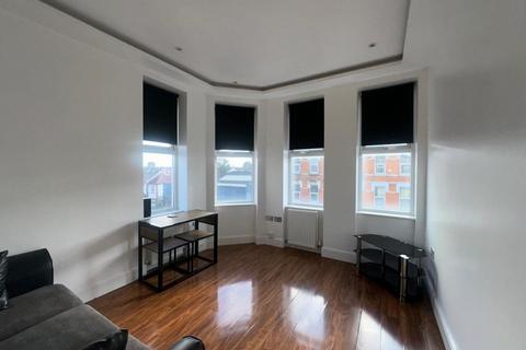 1 bedroom apartment to rent, Park Parade, London