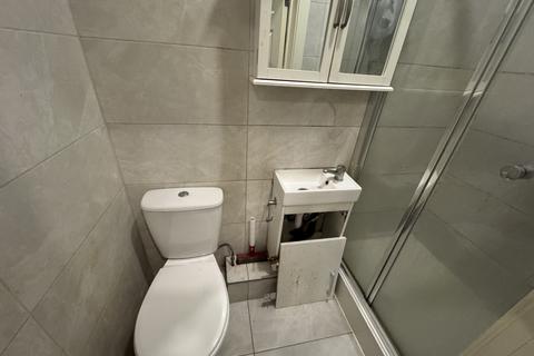 undefined, , Hounslow, TW5