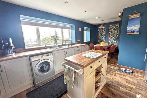 undefined, Meinciau, Kidwelly