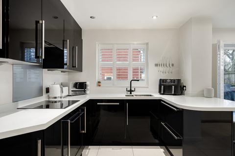 undefined, Dove Close, Warwickshire CV12