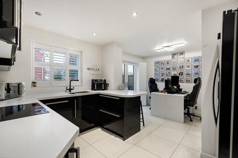 undefined, Dove Close, Warwickshire CV12