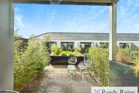 3 bedroom end of terrace house for sale, Reservoir Street, Greater Manchester M6