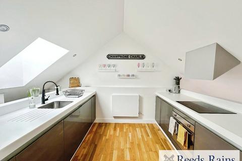 3 bedroom end of terrace house for sale, Reservoir Street, Greater Manchester M6