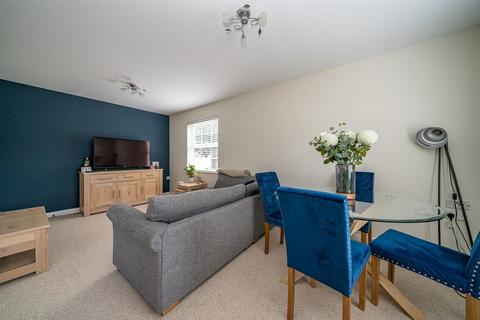 2 bedroom apartment to rent, Fourdrinier Way, Hemel Hempstead, HP3