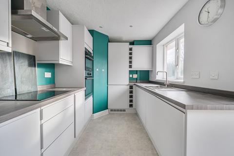 2 bedroom flat for sale, East Street, The Lyons, TN9