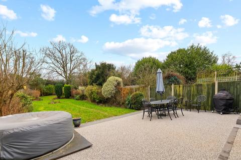 4 bedroom semi-detached house for sale, Tattenham Way, Tadworth KT20