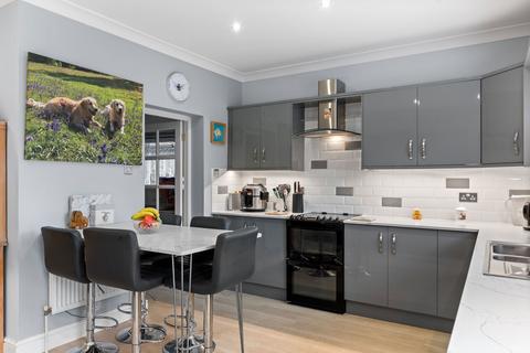 4 bedroom semi-detached house for sale, Tattenham Way, Tadworth KT20