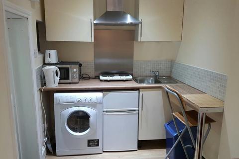 undefined, Taunton Avenue, Hounslow TW3