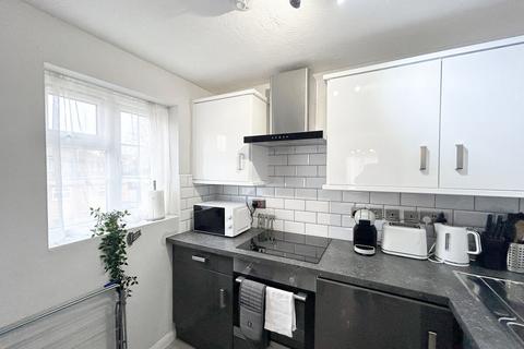 1 bedroom apartment to rent, Eagle Drive, LONDON