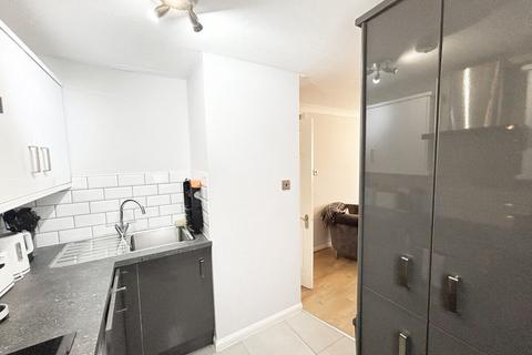 1 bedroom apartment to rent, Eagle Drive, LONDON