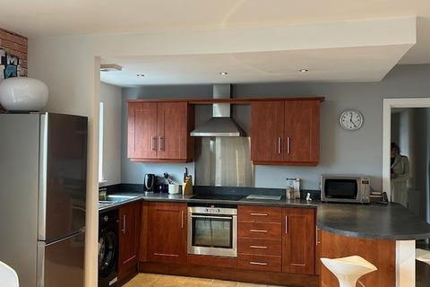 2 bedroom apartment to rent, Trinity Wharf, Hull
