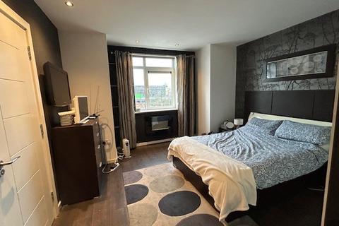 2 bedroom apartment to rent, Trinity Wharf, Hull