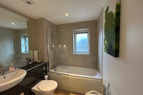 2 bedroom apartment to rent, Trinity Wharf, Hull