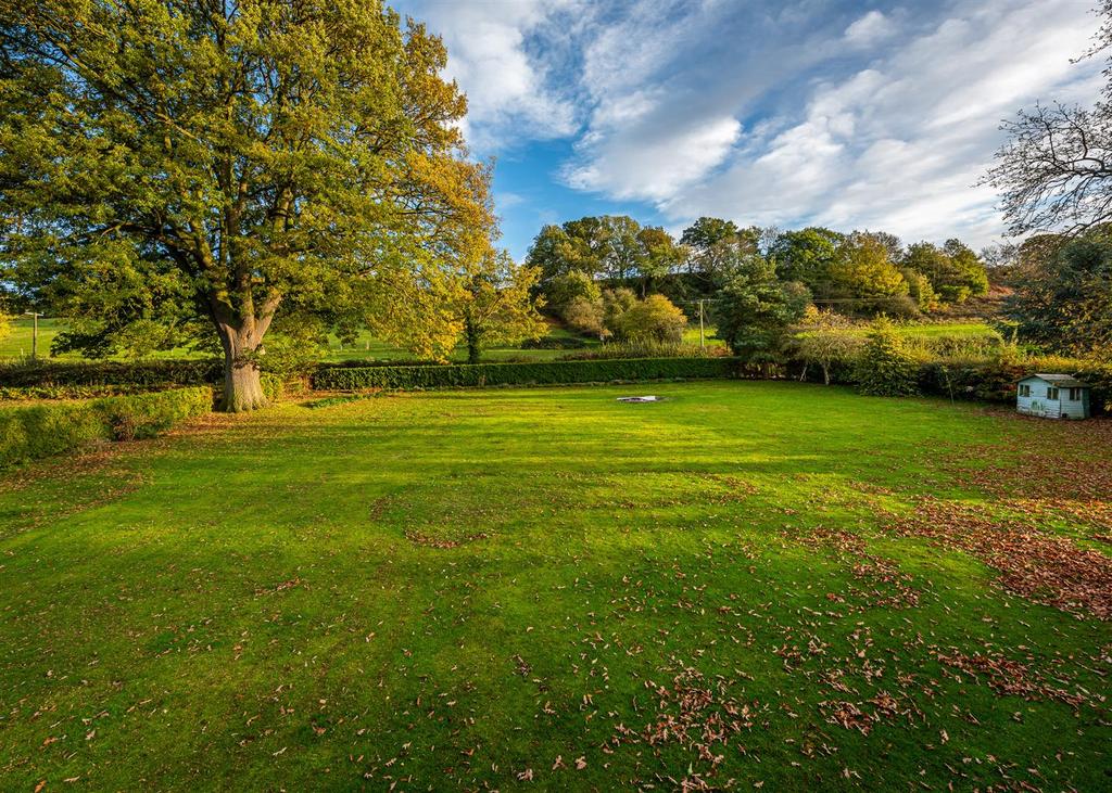 Oaklands Farm-gdn4.jpg