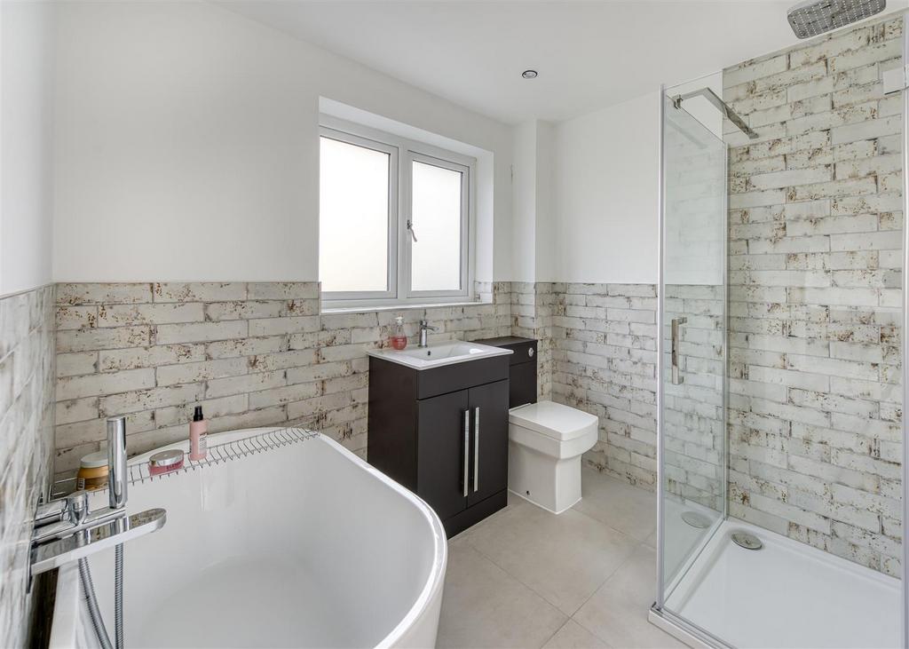 Oaklands Farm-bath.jpg
