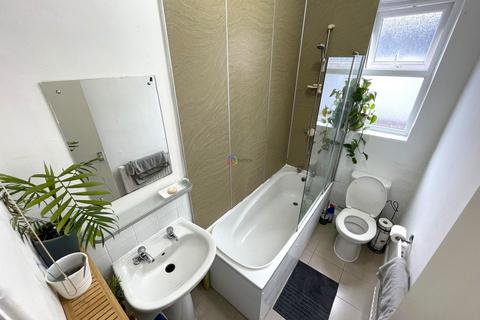 3 bedroom terraced house to rent, Ashford Road, Sheffield, S11