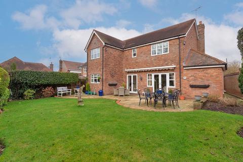 4 bedroom detached house for sale, Upper Chimes, Maidstone ME14