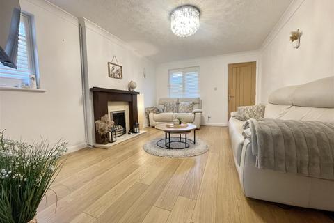 undefined, Alyssum Way, Leicester LE19