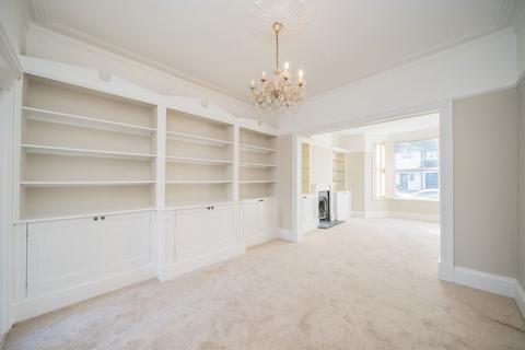 5 bedroom house to rent, Hounslow Road, Whitton TW2