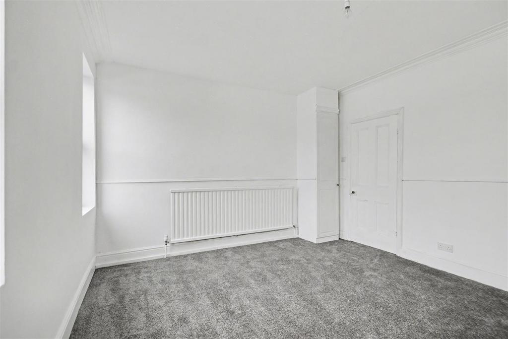 Bedroom 1 2.jpeg