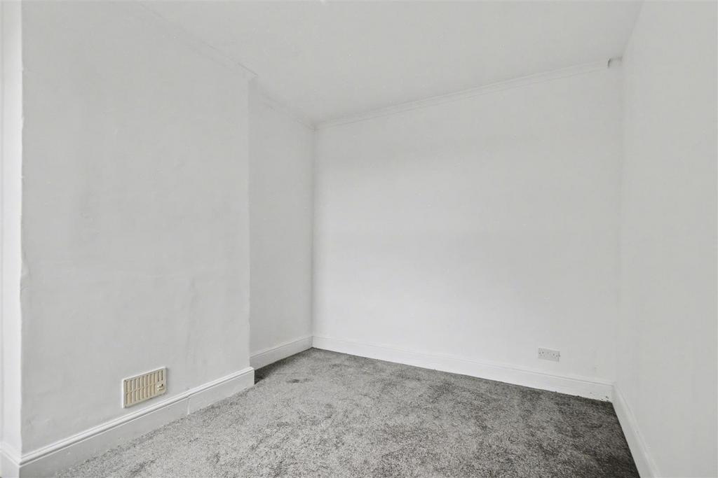 Bedroom 2 1.jpeg