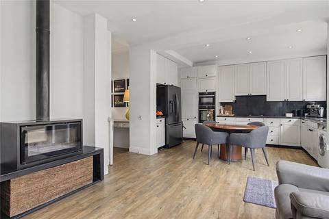 4 bedroom apartment for sale, Hemingford Road, Barnsbury, London, N1