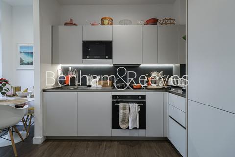 1 bedroom apartment to rent, Coster Avenue, London N4