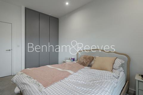 1 bedroom apartment to rent, Coster Avenue, London N4