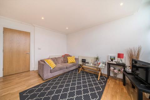 undefined, Point Wharf Lane, Brentford TW8