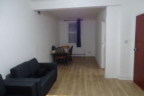 undefined, Waltham Road, Southall