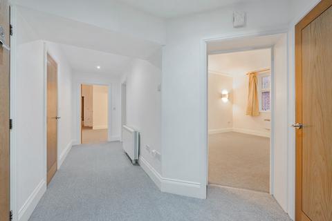 undefined, Elizabeth Drive, Banstead, SM7