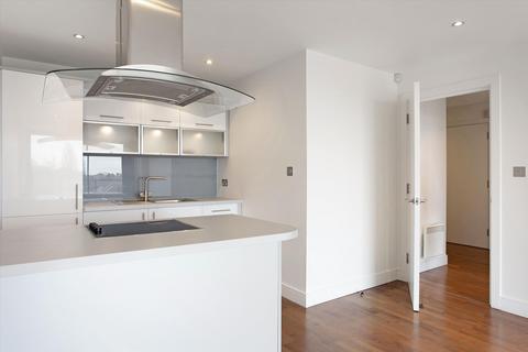 2 bedroom flat to rent, Balham Hill, London, SW12