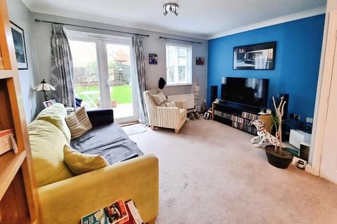2 bedroom semi-detached house to rent, Crooked Creek Road, Woodbridge, IP12