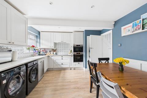 4 bedroom terraced house for sale, Westleigh Avenue, Coulsdon CR5