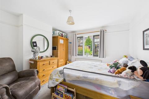 4 bedroom terraced house for sale, Westleigh Avenue, Coulsdon CR5