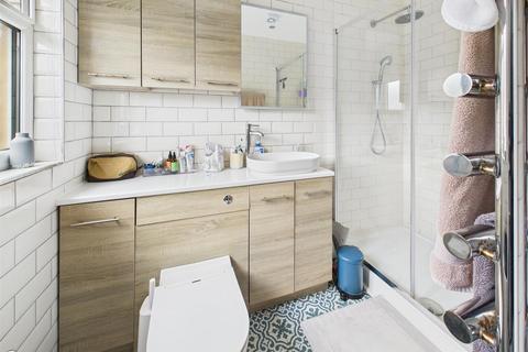 4 bedroom terraced house for sale, Westleigh Avenue, Coulsdon CR5