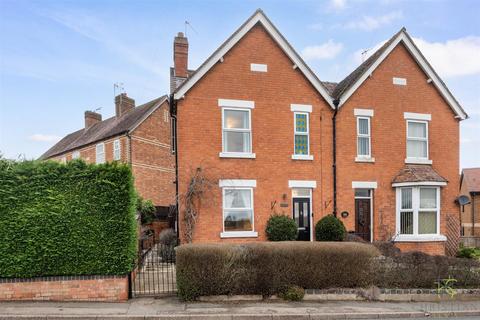 undefined, Crest Hill, Evesham WR11