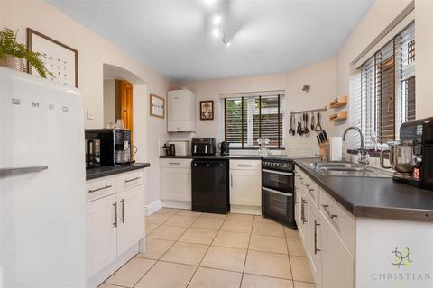 undefined, Crest Hill, Evesham WR11