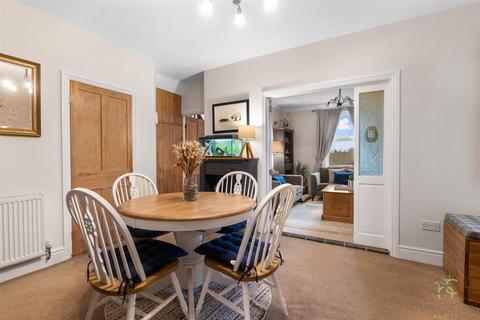 undefined, Crest Hill, Evesham WR11