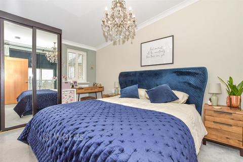 3 bedroom townhouse for sale, Sandling Place Court, Maidstone ME14