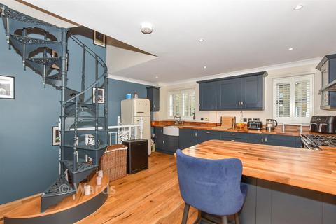 3 bedroom townhouse for sale, Sandling Place Court, Maidstone ME14