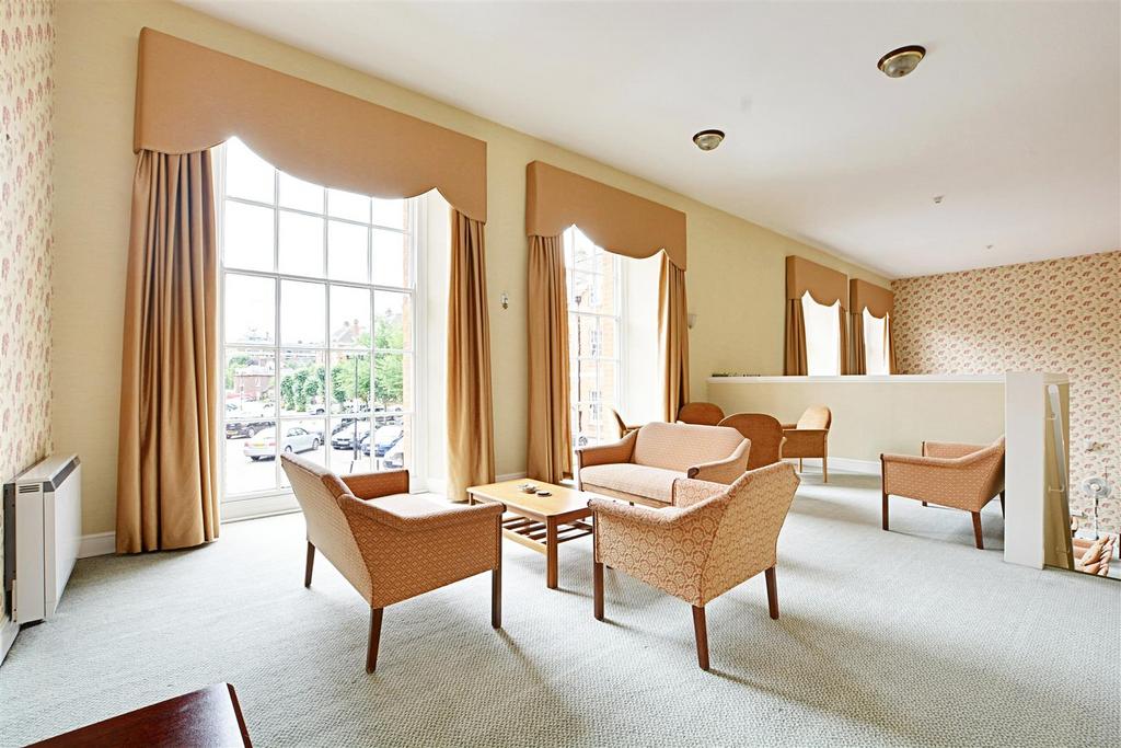 Residents Lounge 1.jpg