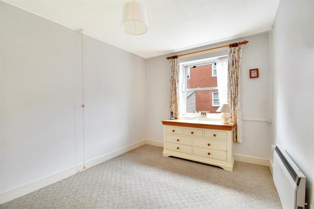 Bedroom 1 1.jpg
