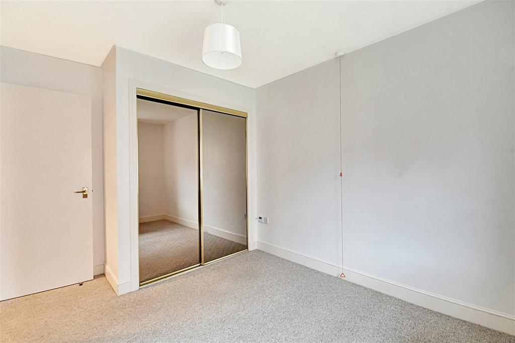 Bedroom 1 2.jpg