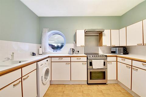 2 bedroom retirement property for sale, Chauncy Court, Hertford SG14