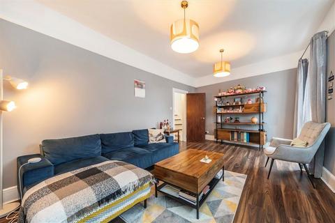 2 bedroom flat for sale, Charlton Road, London SE7